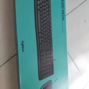 Bộ bàn phím và chuột có dây Logitech MK200