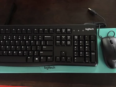 Combo chuột phím có dây Logitech MK120 - Fullsize, có phím số, bền bỉ, chống tràn
