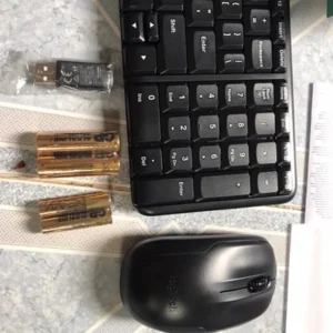 Combo chuột phím không dây Logitech MK215 - nhỏ gọn, có phím số, 1 đầu thu USB