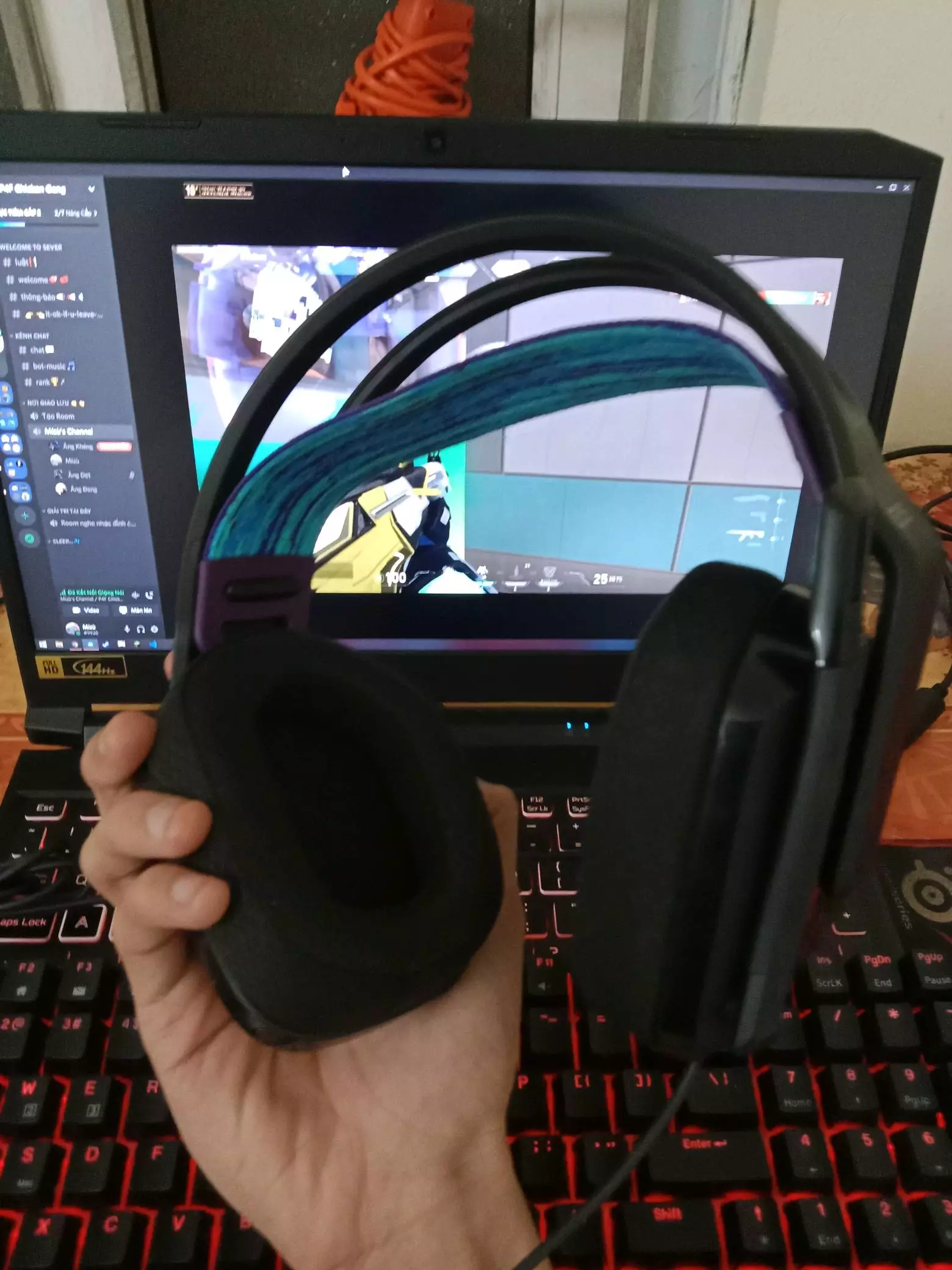 Tai nghe gaming có dây Logitech G335 - Jack 3.5mm Nhẹ 240g Tương thích PC PS5, Xbox