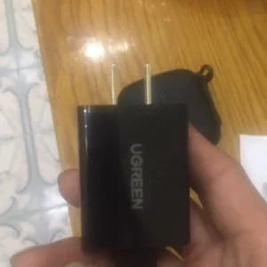 (US Plug) UGREEN Sạc nhanh 3.0 Bộ sạc tường 18W USB Adapter cho Y11 realme5 Huawei Y7 Pro Samsung j5 Samsung Galaxy J6+ Điện thoại Xiaomi