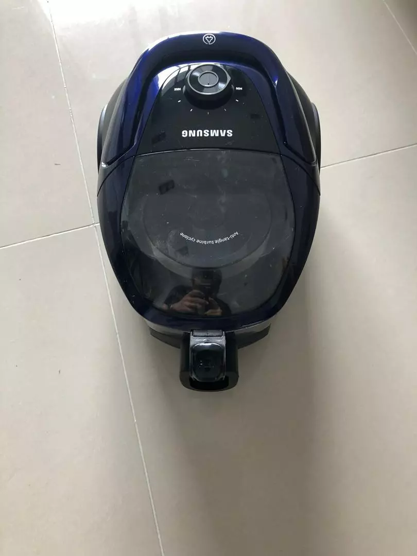 Máy hút bụi dạng hộp Samsung 360W VC18M3110VB/SV - Turbine Không Xoắn Tóc, màu Xanh Dương