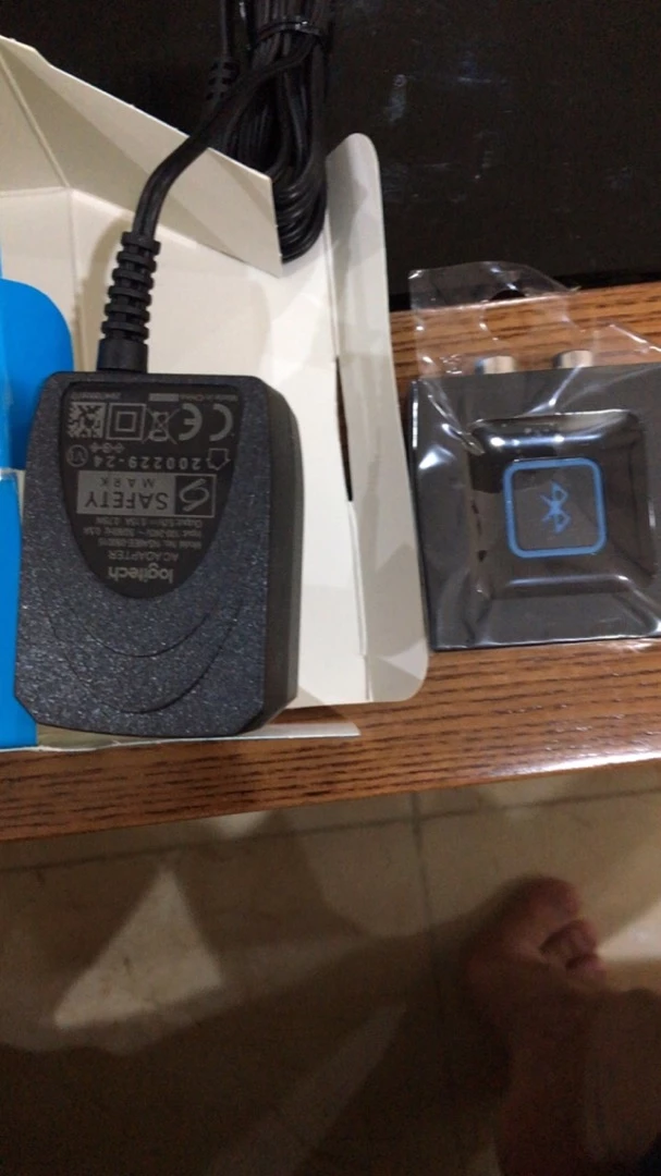 Bộ chuyển đổi âm thanh Logitech Bluetooth Audio Adapter