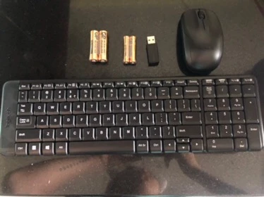 Combo chuột phím không dây Logitech MK215 - nhỏ gọn, có phím số, 1 đầu thu USB