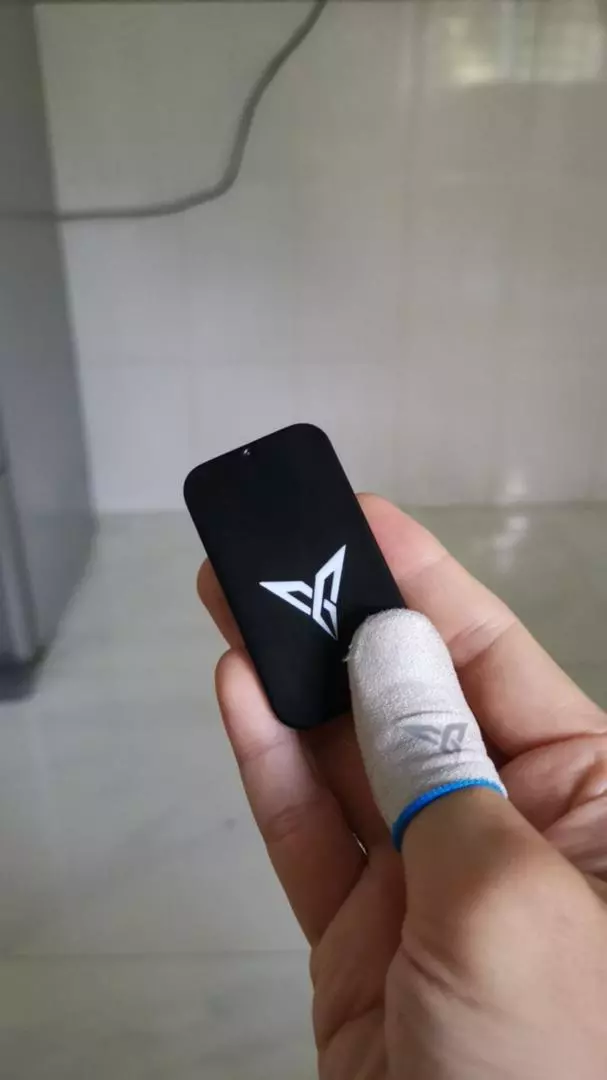 Bao tay chơi game Flydigi Wasp Feelers chơi PUBG, Liên Quân, Free Fire - Không Xù Vải, Siêu Bền