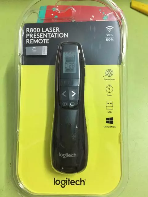 Bút trình chiếu LOGITECH R800 - Có màn hình LCD, phạm vi kết nối 30M