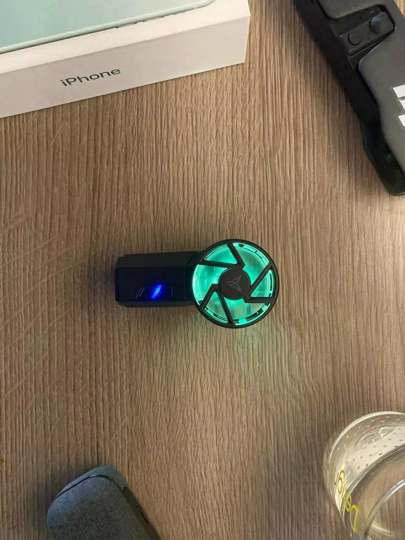 Flydigi Wasp Wing Pro | Quạt Tản Nhiệt Kết Hợp Sò Lạnh + Quạt Khí