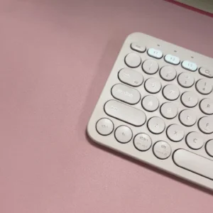 Bàn di chuột cỡ lớn Logitech Desk Mat - Đế chống trượt, lướt dễ dàng, chống đổ tràn