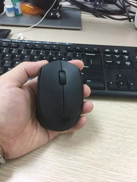 Chuột không dây Logitech B170 - USB, nhỏ gọn, thuận cả 2 tay, phù hợp PC/Laptop