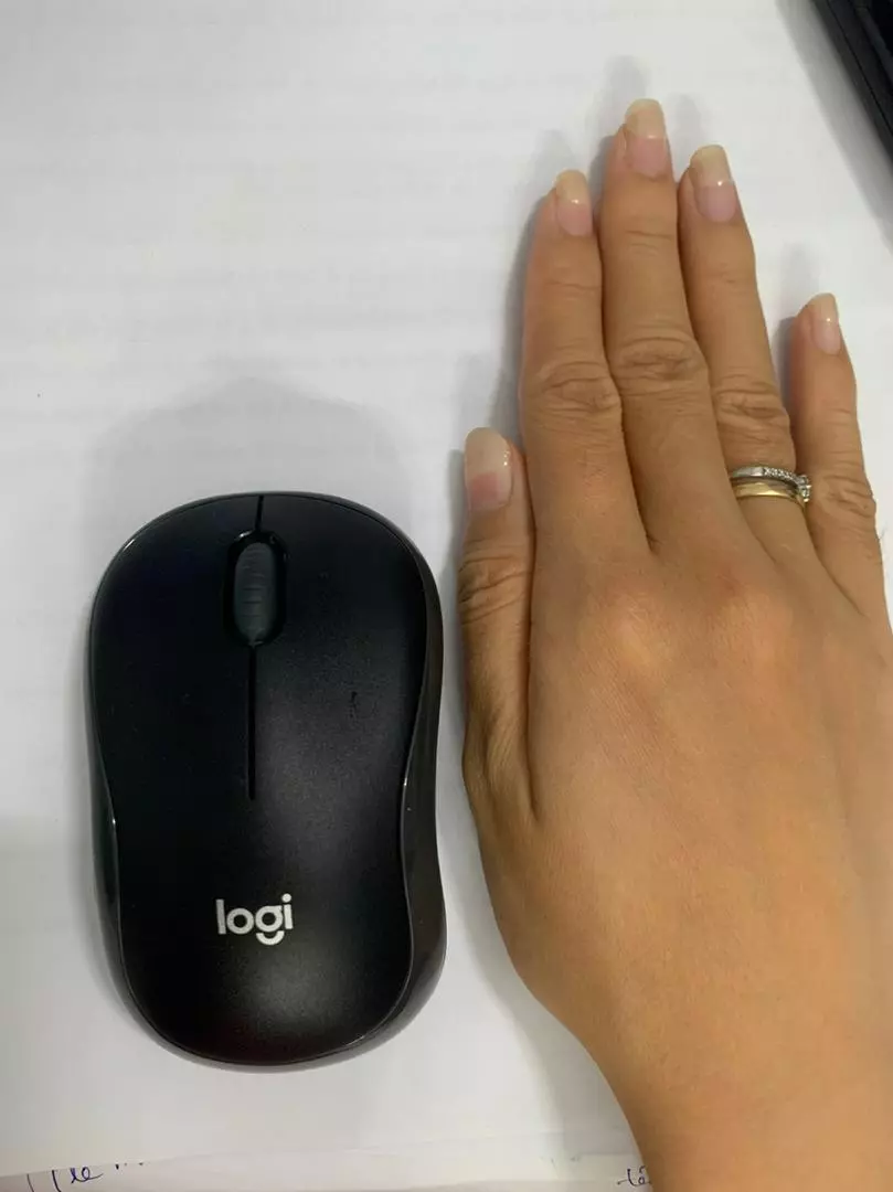 Chuột không dây Logitech B175 - USB 2.4Ghz, pin 1 năm, nhỏ gọn, thuận cả 2 tay, phù hợp PC/Laptop