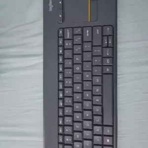 Bàn phím không dây Logitech K400 Plus, có touchpad để kết nối PC - TV, Laptop