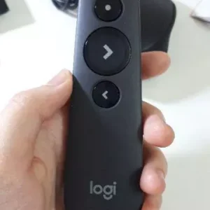 Bút trình chiếu laser LOGITECH R500s - Các nút bấm lập trình được