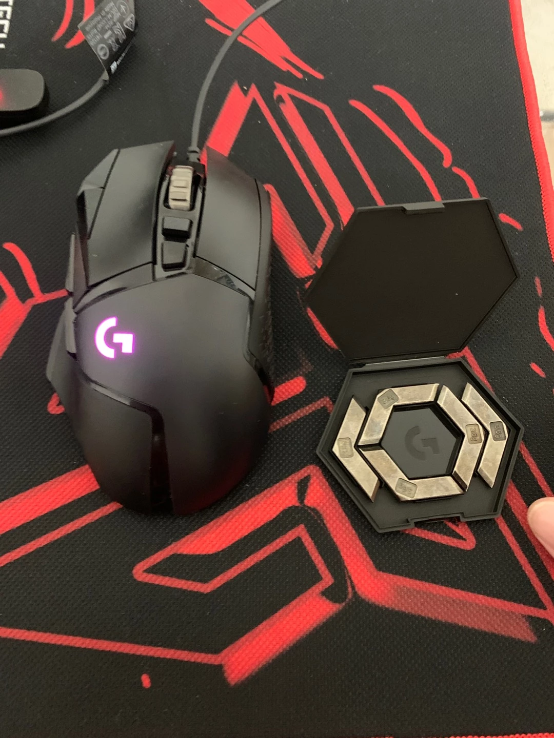 Chuột gaming có dây Logitech G502 Hero - Cảm biến Hero 25k, RGB, 11 nút lập trình