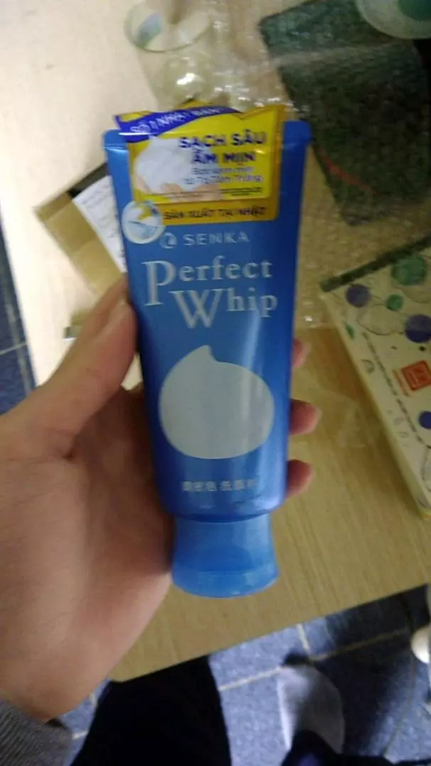 Sữa rửa mặt Senka Perfect Whip 120G