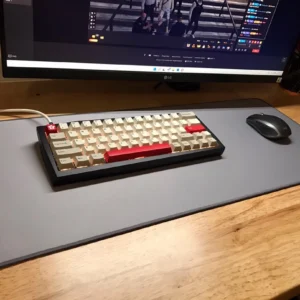 Bàn di chuột cỡ lớn Logitech Desk Mat - Đế chống trượt, lướt dễ dàng, chống đổ tràn