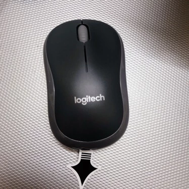 Chuột không dây Logitech M185 | Logitech M186 - USB, nhỏ gọn, thuận cả 2 tay, phù hợp PC/Laptop