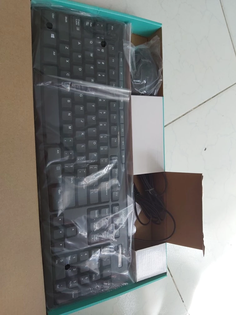 Bộ bàn phím và chuột có dây Logitech MK200