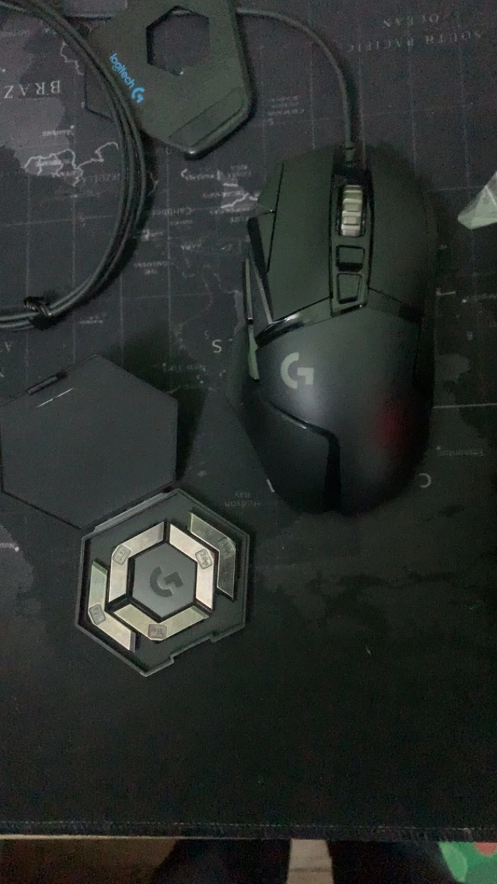 Chuột gaming có dây Logitech G502 Hero - Cảm biến Hero 25k, RGB, 11 nút lập trình