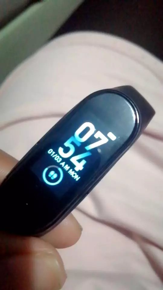 Đồng hồ thông minh M4 Vòng đeo tay thông minh Thể thao Theo dõi sức khỏe Máy đo nhịp tim Huyết áp Bluetooth Smartband Ios Đồng hồ thông minh Android