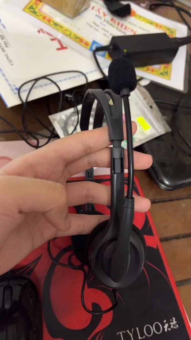 Tai nghe chụp tai Logitech H110 - 2 jack 3.5mm, Mic khử giảm tiếng ồn, âm thanh nổi