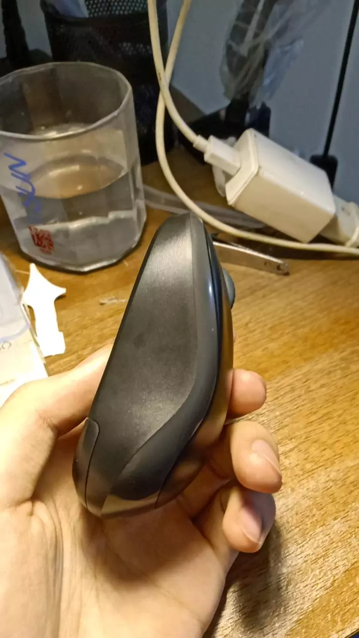 Chuột không dây Logitech B175 - USB 2.4Ghz, pin 1 năm, nhỏ gọn, thuận cả 2 tay, phù hợp PC/Laptop