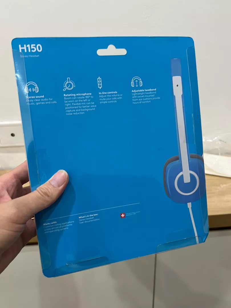 Tai nghe chụp tai Logitech H150 - 2 jack 3.5mm, Mic khử giảm tiếng ồn, âm thanh nổi