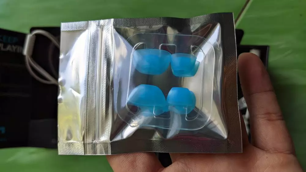 Tai nghe gaming in-ear Logitech G333 KDA - Dual Drivers, Jack 3.5mm, Mic