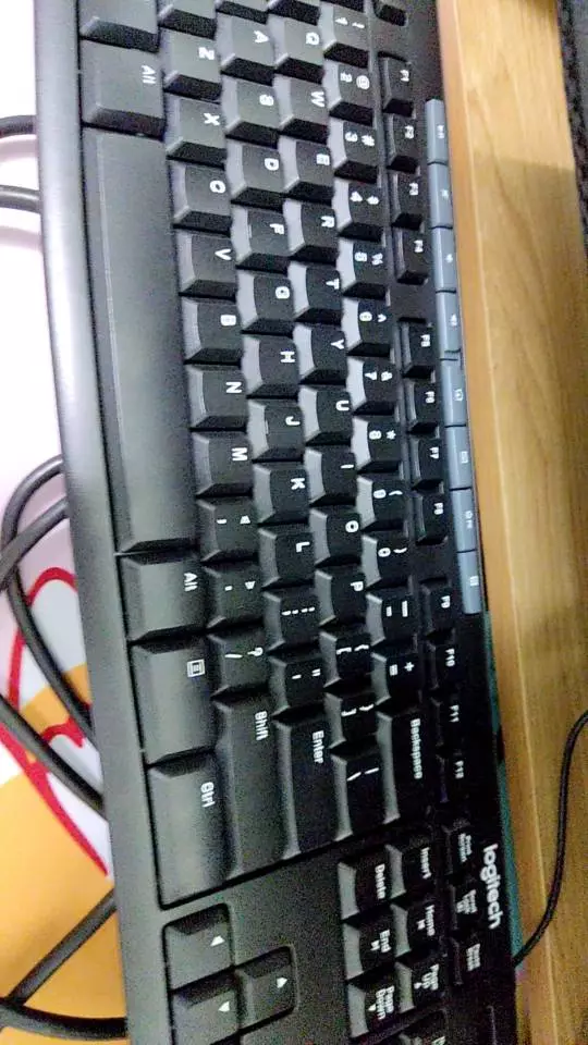 Bộ bàn phím và chuột có dây Logitech MK200