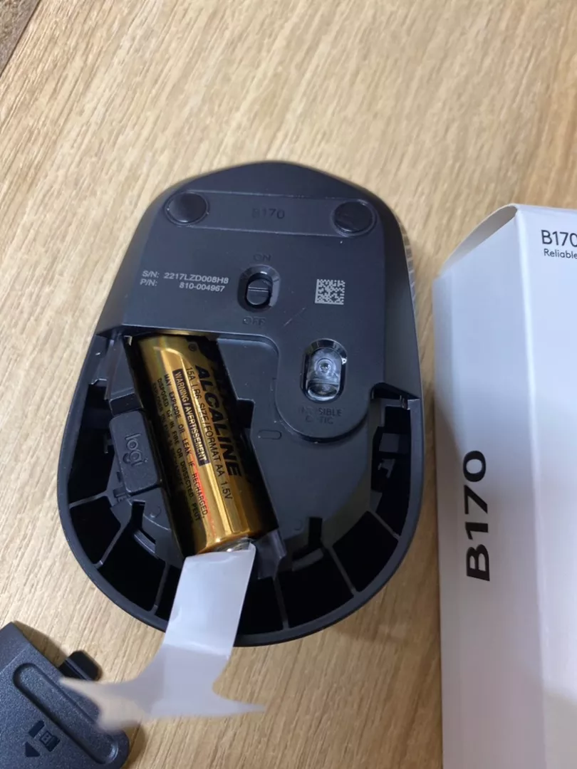 Chuột không dây Logitech B170 - USB, nhỏ gọn, thuận cả 2 tay, phù hợp PC/Laptop