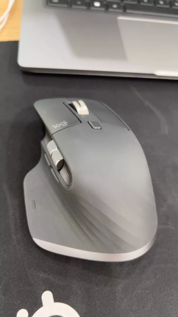 Chuột không dây Bluetooth Logitech MX Master 3s – Yên tĩnh, 8K DPI, Cuộn siêu nhanh, sạc USB-C