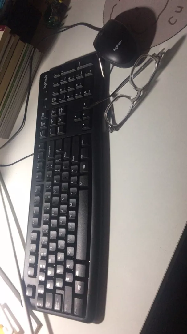 Combo chuột phím có dây Logitech MK120 - Fullsize, có phím số, bền bỉ, chống tràn