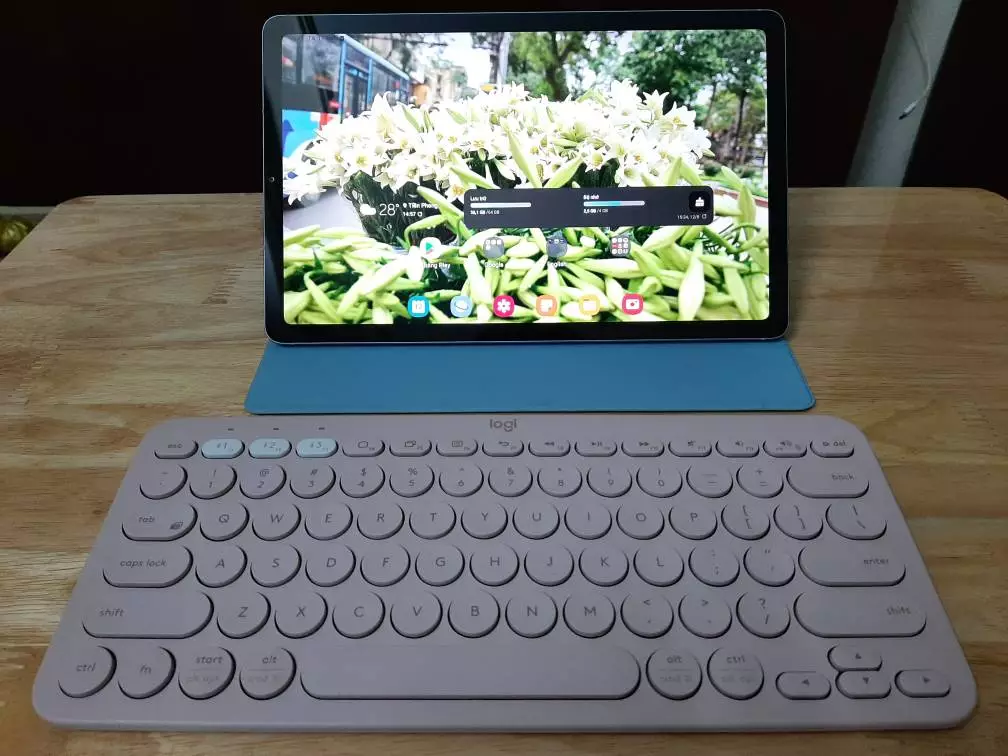 Bàn phím không dây Bluetooth Logitech Pebble K380 | K380s - giảm ồn, gọn nhẹ, đa thiết bị, Mac/ PC