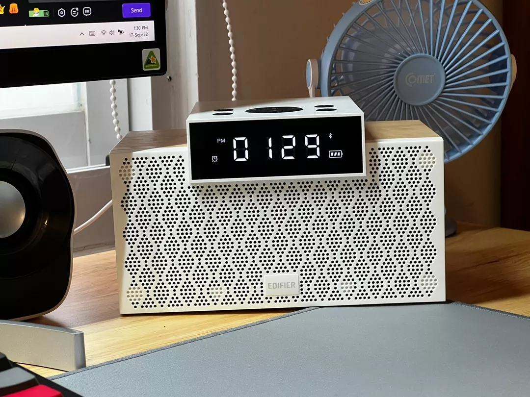 Loa Bluetooth Để Bàn EDIFIER MP260 - Màn Hình Led Hiển Thị Giờ - Công suất 12W - Chức Năng Báo Thức - 15 Tháng Bảo Hành