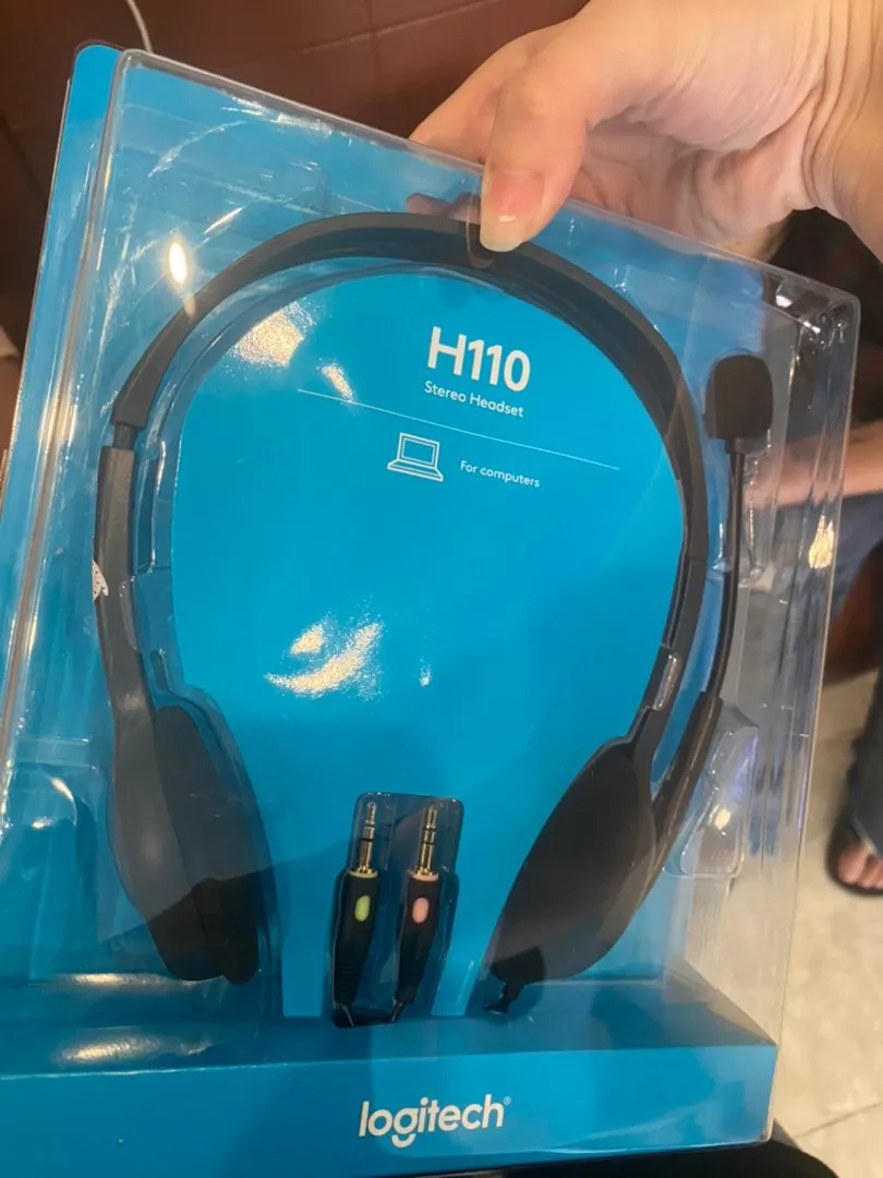 Tai nghe chụp tai Logitech H110 - 2 jack 3.5mm, Mic khử giảm tiếng ồn, âm thanh nổi