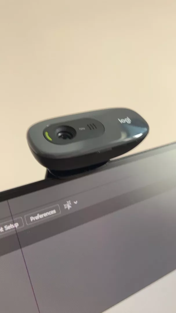 Webcam Logitech C270 720p HD - Góc cam 55o, mic giảm ồn, tự chỉnh sáng, chụp ảnh 3MB