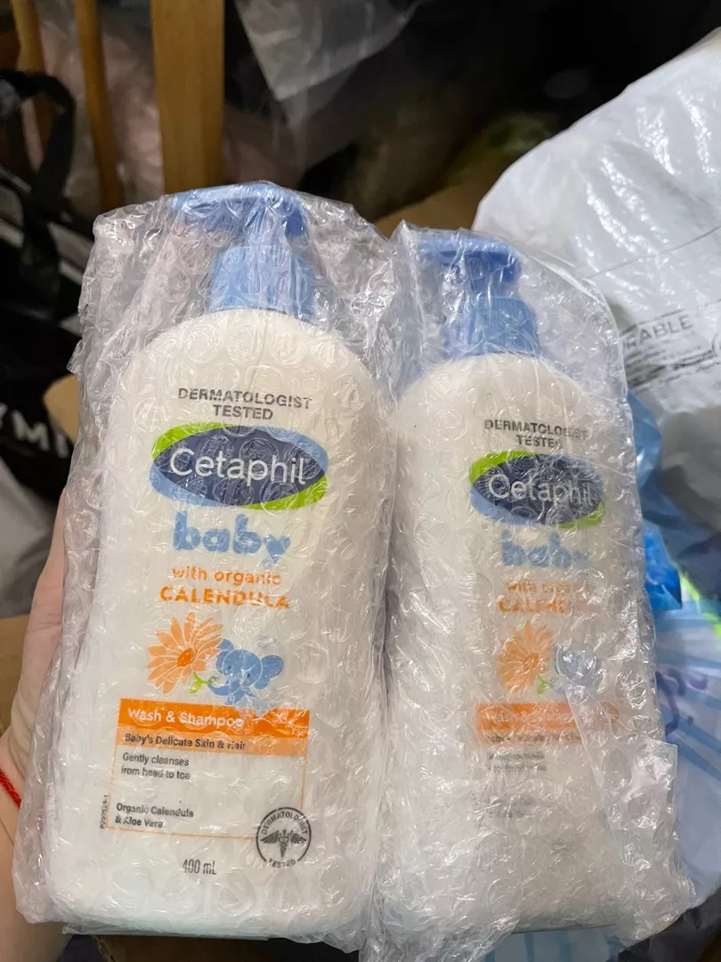 Combo 2 Sữa tắm gội dưỡng ẩm dịu lành cho bé Calendula hoa cúc hữu cơ CETAPHIL BABY W&SHAMPOO CALENDULA 400ML/chai
