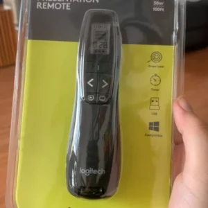 Bút trình chiếu LOGITECH R800 - Có màn hình LCD, phạm vi kết nối 30M