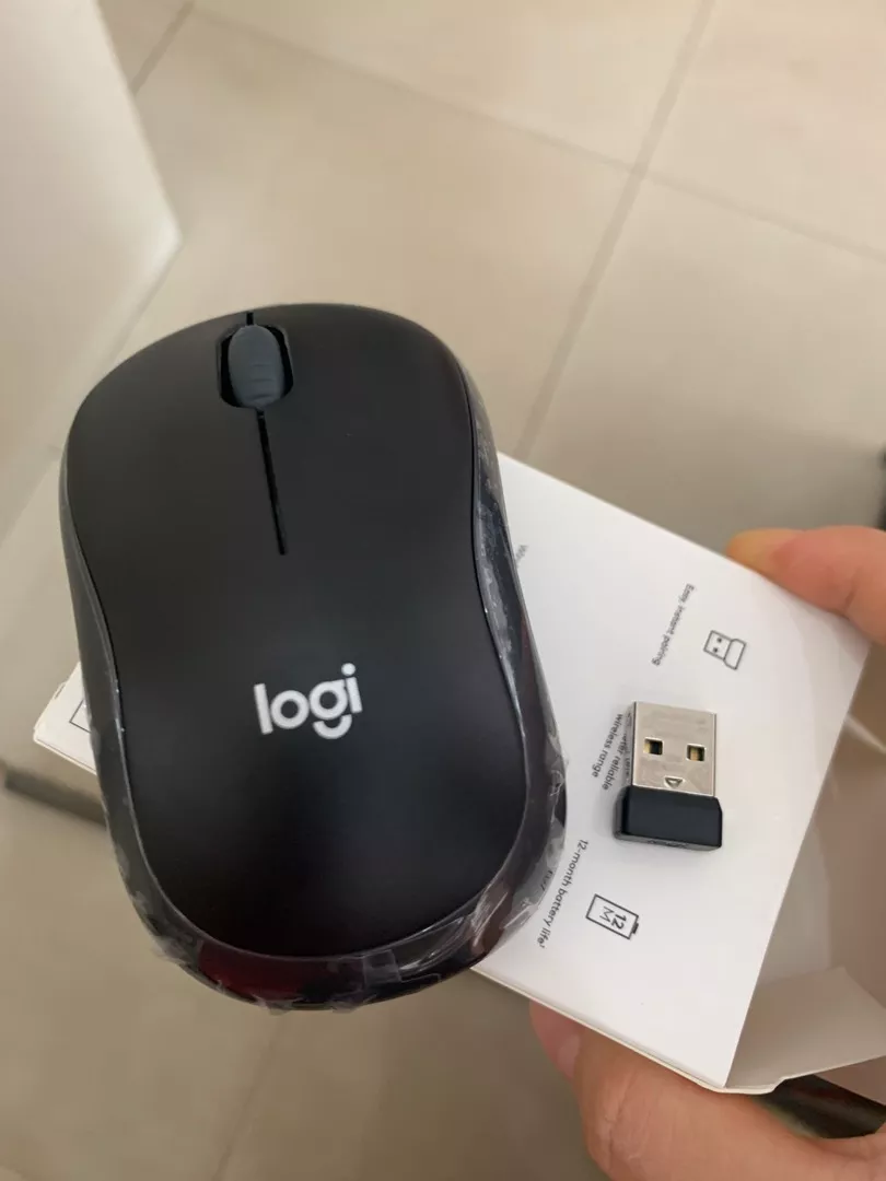 Chuột không dây Logitech B175 - USB 2.4Ghz, pin 1 năm, nhỏ gọn, thuận cả 2 tay, phù hợp PC/Laptop
