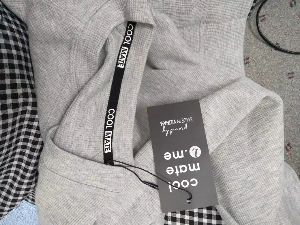 Áo khoác Daily Wear trượt nước, chống UV nhanh khô, áo khoác bốn mùa siêu nhẹ có mũ đa năng, áo chống nắng Coolmate