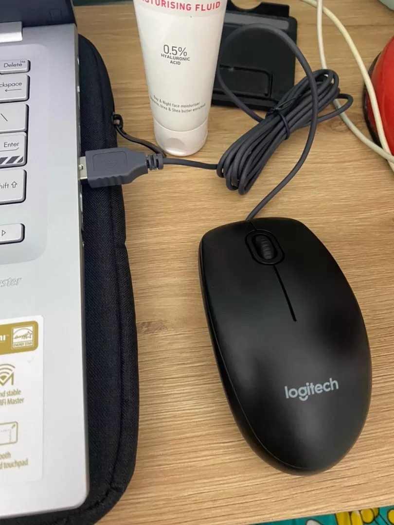 Chuột có dây Logitech M90 - Siêu bền, siêu tiết kiệm, nhỏ gọn, thiết kế ôm tay