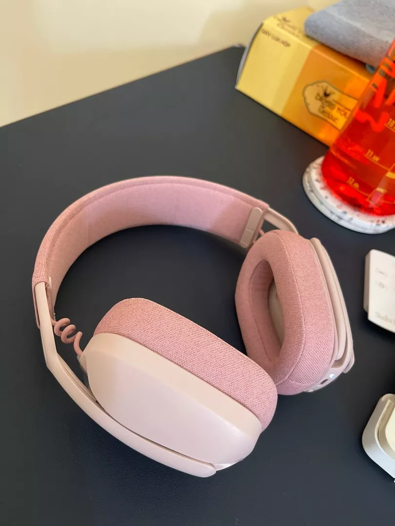 Tai nghe không dây Logitech Zone Vibe 100 - Nhẹ, micrô khử ồn, Bluetooth đa điểm, Google Meet, Zoom