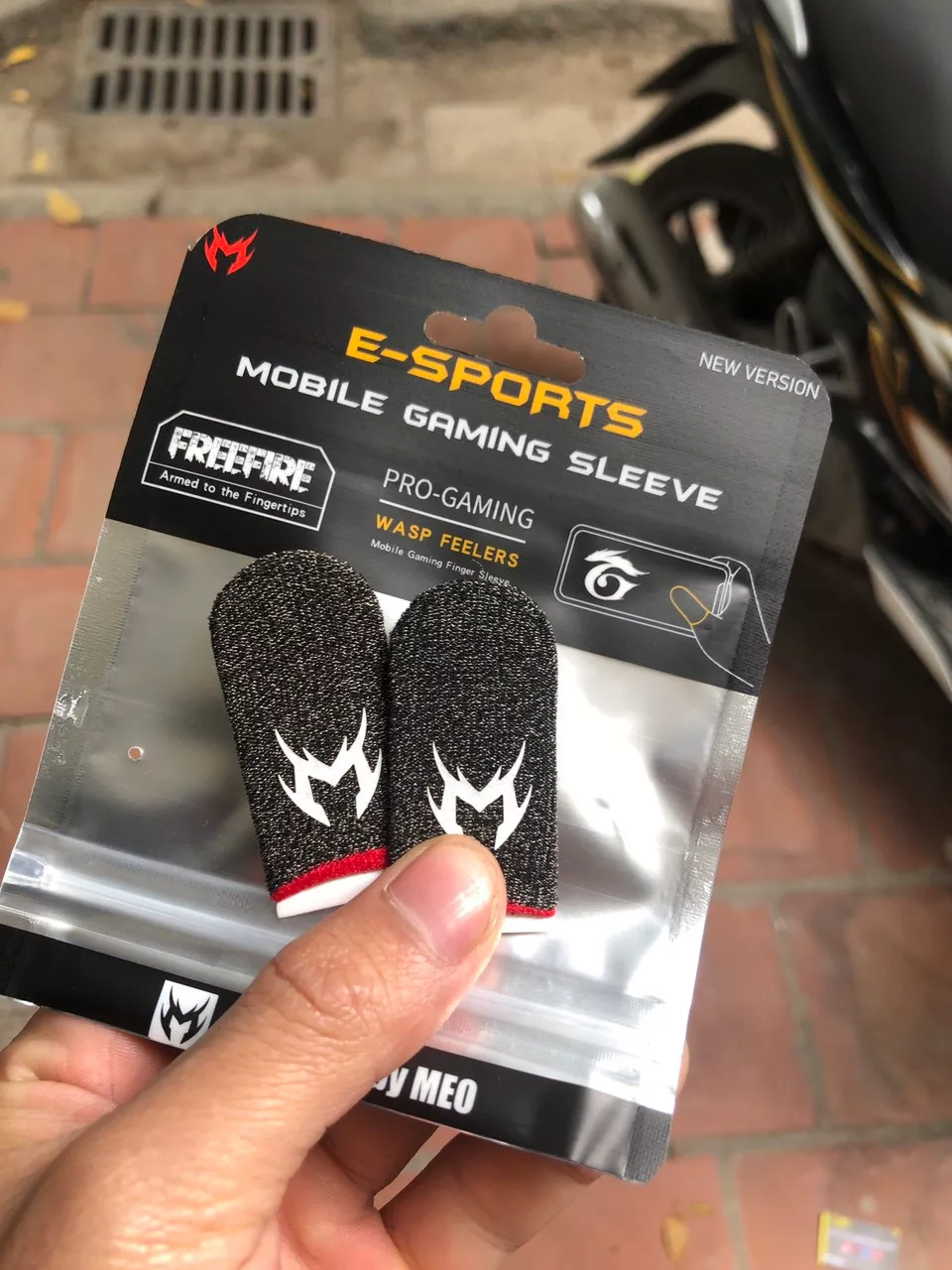 Bao tay chơi game điện thoại MEMO V3 gaming carbon sợi bạc chống mồ hôi găng tay ff pubg liên quân tốc chiên mobile
