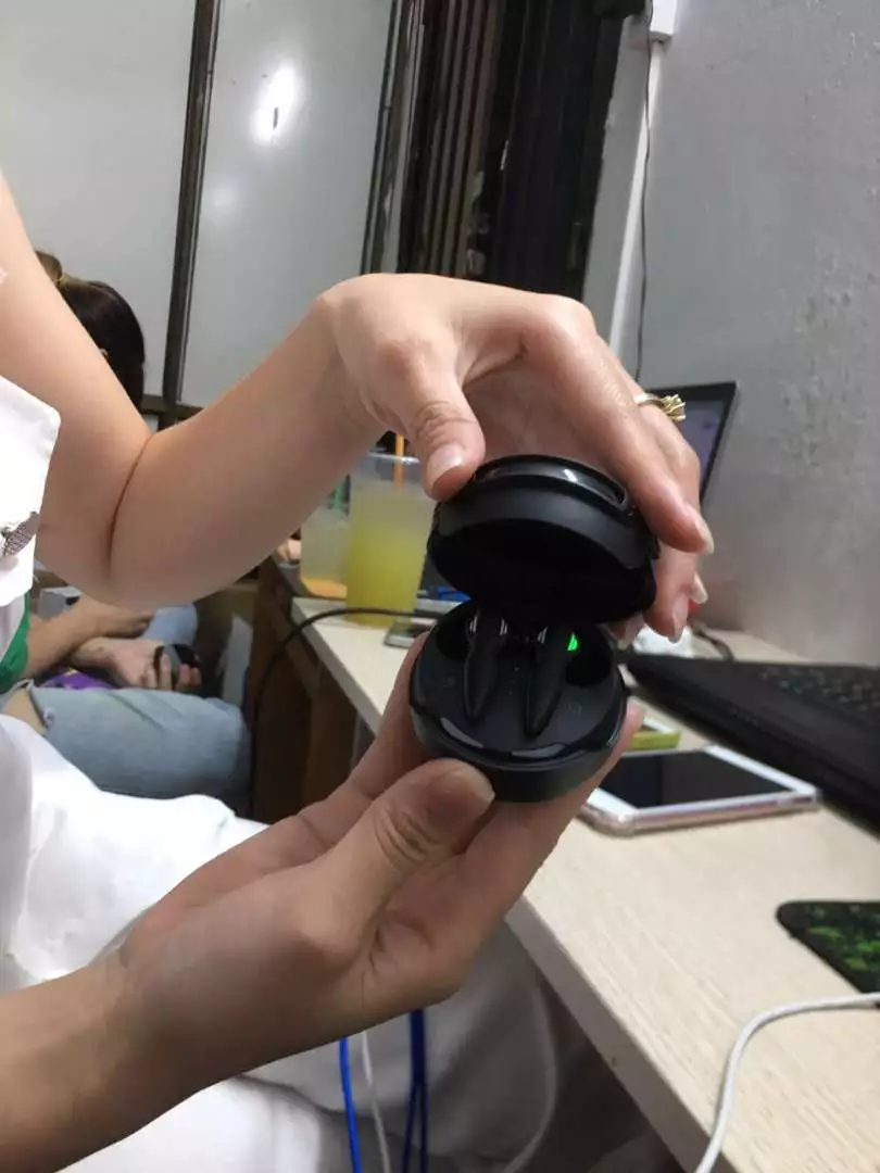 Tai nghe bluetooth gaming tws H03 tai nghe không dây chơi game nhét tai mũ 3 độ trễ cực thấp