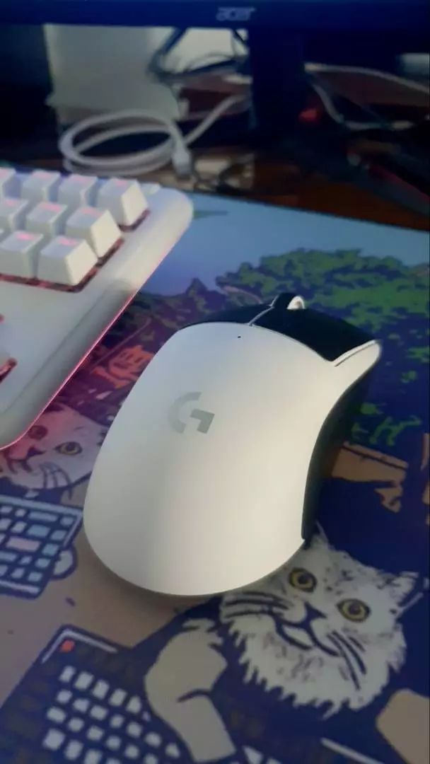 Chuột gaming không dây Logitech G Pro X Superlight - Siêu nhẹ, 5 nút lập trình, pin lâu
