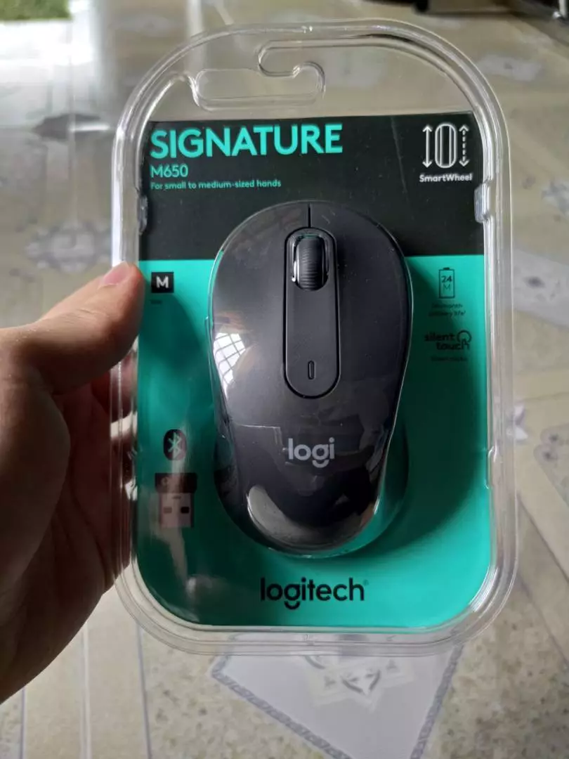Chuột không dây bluetooth Logitech Signature M650 - SmartWheel, giảm ồn, tùy chỉnh các nút