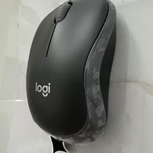 Chuột không dây Logitech M186 - USB, nhỏ gọn, thuận cả 2 tay, phù hợp PC/Laptop