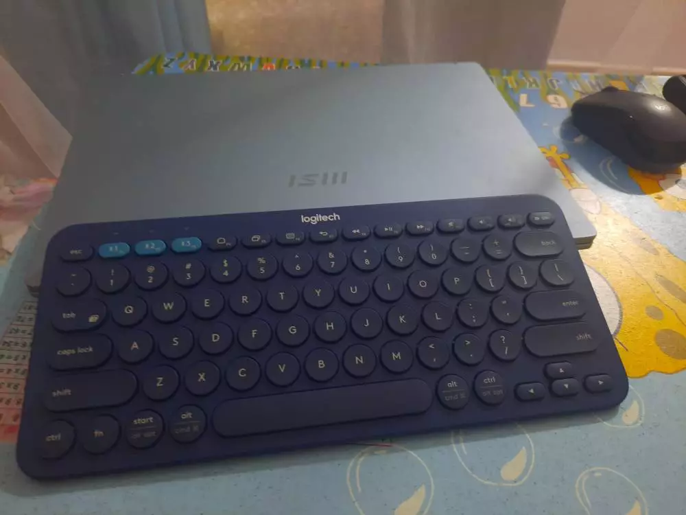 Bàn phím không dây Bluetooth Logitech Pebble K380 | K380s - giảm ồn, gọn nhẹ, đa thiết bị, Mac/ PC