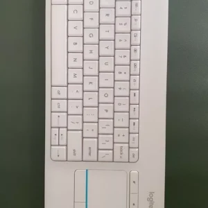 Bàn phím không dây Logitech K400 Plus, có touchpad để kết nối PC - TV, Laptop