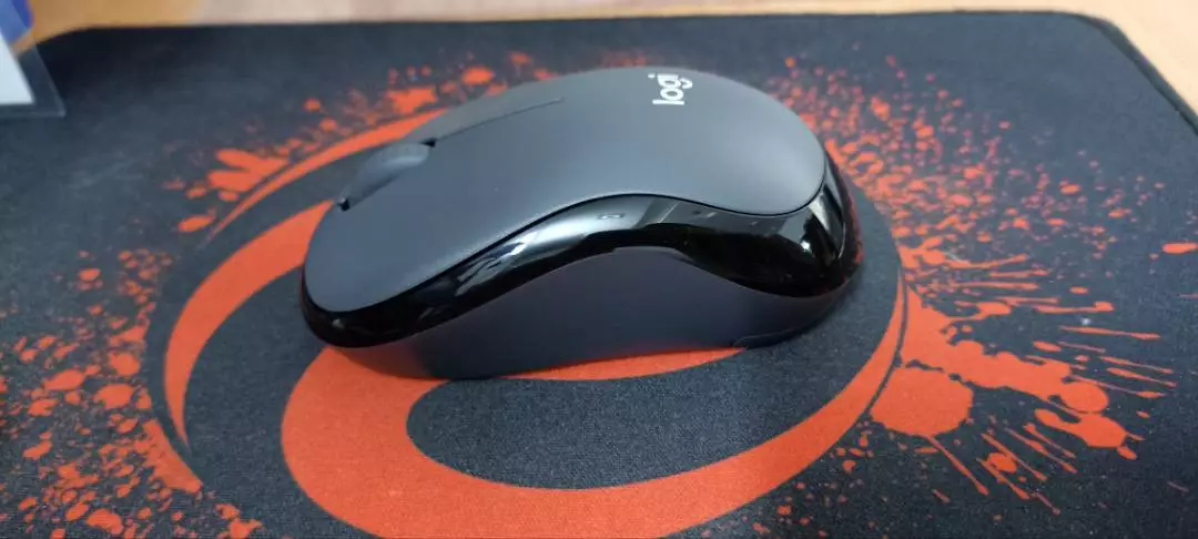 Chuột không dây Logitech M220 Silent - giảm ồn, USB, pin 1.5 năm, phù hợp PC/Laptop