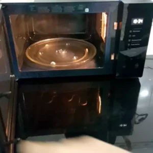 Lò Vi Sóng Samsung 30L MG30T5018CK/SV - Chế Độ Chiên Nướng Không Dầu Grill Fry, màu Đen